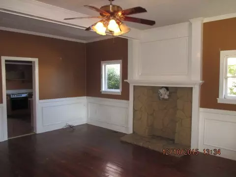 720 N Mill St, Springdale, AR 72764 photo 2