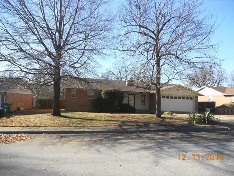 2604 Eidson St, Springdale, AR 72762 photo 2