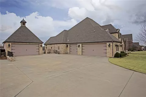 1306 Edinburgh Loop, Springdale, AR 72762 photo 2