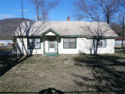 9888 Hwy 16, Combs, AR 72721 photo 2