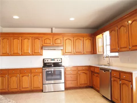 1306 Dick Smith St, Springdale, AR 72764 photo 5