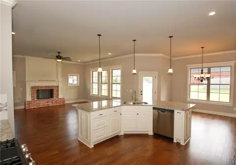 1243 Edinburgh Loop, Springdale, AR 72762 photo 9