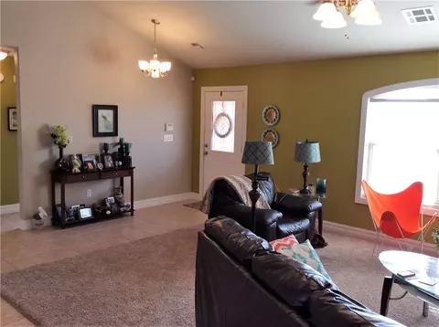 2403 Estates Dr, Grove, OK 74344 photo 2
