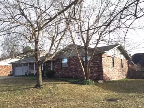 109 Edmondson Ave, Springdale, AR 72764 photo 1