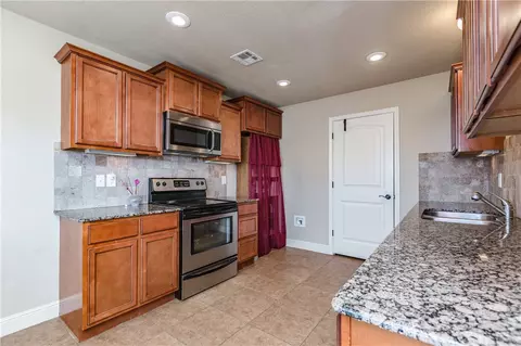 673 Olivia Ln, Centerton, AR 72719 photo 12