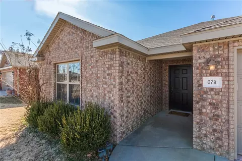 673 Olivia Ln, Centerton, AR 72719 photo 4