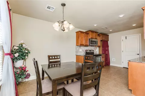 673 Olivia Ln, Centerton, AR 72719 photo 11