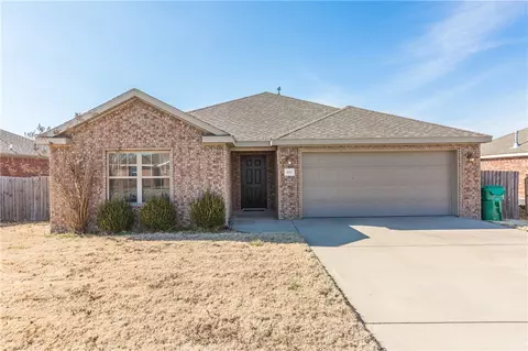 673 Olivia Ln, Centerton, AR 72719 photo 2