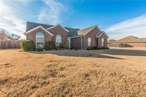 541 Tyler St, Centerton, AR 72719 photo 1