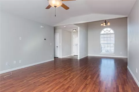 541 Tyler St, Centerton, AR 72719 photo 5