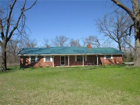 9552 N Ruby Hall Rd, Gentry, AR 72734 photo 1