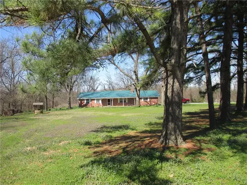 9552 N Ruby Hall Rd, Gentry, AR 72734 photo 2