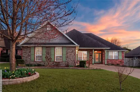 203 Chantilly Ave, Springdale, AR 72764 photo 1