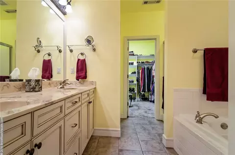 203 Chantilly Ave, Springdale, AR 72764 photo 12