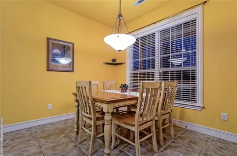 203 Chantilly Ave, Springdale, AR 72764 photo 10