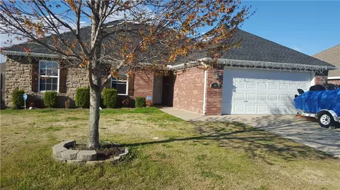401 Post Rd, Rogers, AR 72756 photo 1