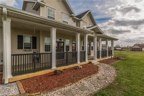 230 Town Vu Rd, Centerton, AR 72719 photo 2