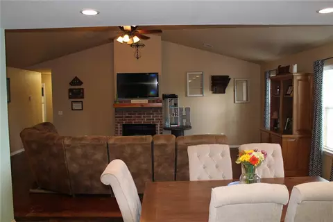 907 Fieldstone Ct, Centerton, AR 72719 photo 3