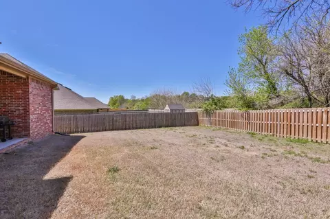 2000 Quinlan Ave, Lowell, AR 72745 photo 4