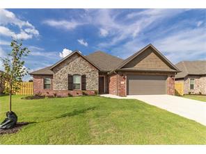 141 Cisterna Dr, Centerton, AR 72719 photo 1