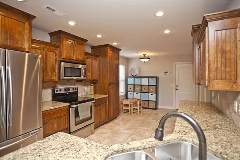 561 Timber Ridge St, Centerton, AR 72719 photo 9