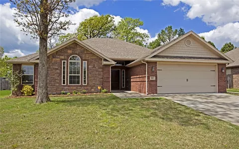 561 Timber Ridge St, Centerton, AR 72719 photo 1