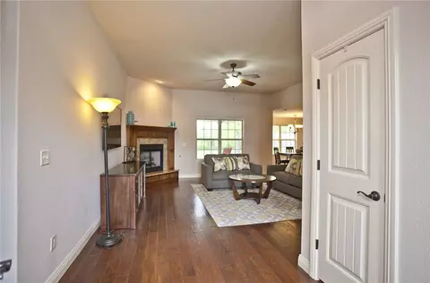 561 Timber Ridge St, Centerton, AR 72719 photo 3