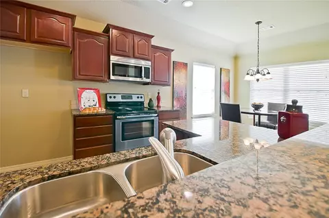 211 Napoli Ln, Centerton, AR 72719 photo 9