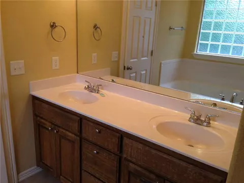 310 Brandons Loop, Springdale, AR 72762 photo 14