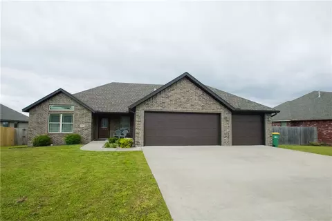 521 Lancaster Rd, Centerton, AR 72719 photo 2