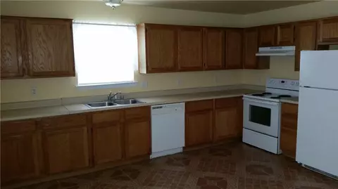 605 E Grove Ave, Springdale, AR 72764 photo 5