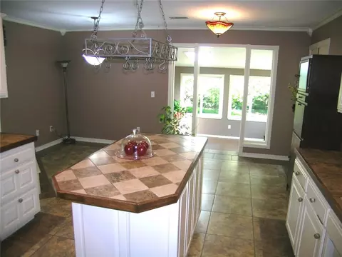 1347 Forest St, Springdale, AR 72764 photo 6