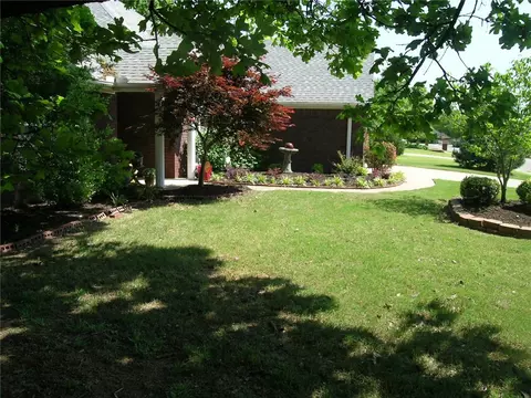 1347 Forest St, Springdale, AR 72764 photo 24