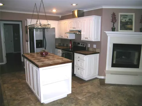 1347 Forest St, Springdale, AR 72764 photo 7