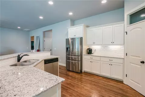 5703 S 60th Pl, Rogers, AR 72758 photo 12