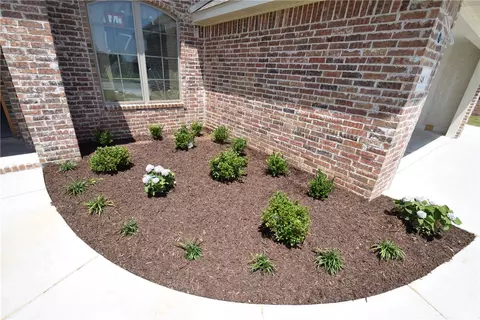 348 Ranalli Ave, Springdale, AR 72762 photo 2