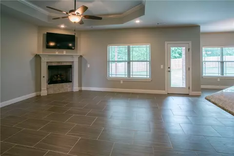 550 Lancaster Rd, Centerton, AR 72719 photo 3