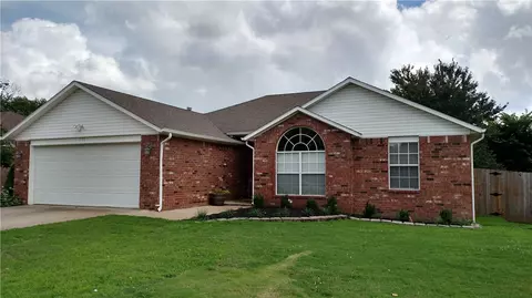 111 Birch St, Centerton, AR 72719 photo 1