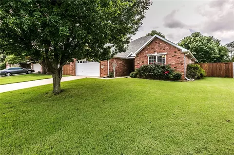 802 Pennington St, Lowell, AR 72745 photo 1