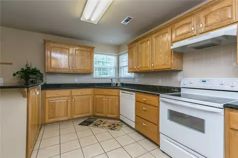 802 Pennington St, Lowell, AR 72745 photo 5