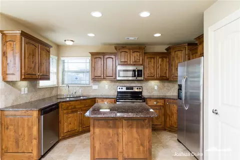 3910 Glenbrook Loop, Springdale, AR 72764 photo 11