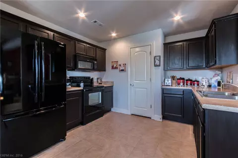 656 Olivia Ln, Centerton, AR 72719 photo 6