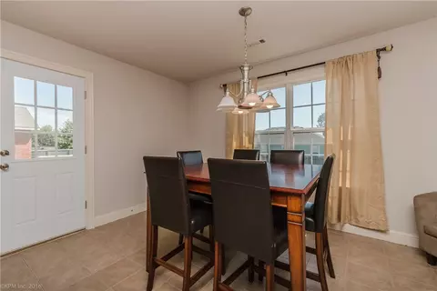 656 Olivia Ln, Centerton, AR 72719 photo 10