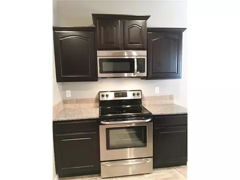 807 E Asher Dr, Rogers, AR 72758 photo 2