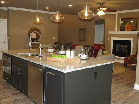 121 E Glendale Ln, Rogers, AR 72758 photo 8