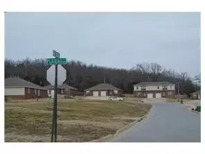 992 Plateau St, Springdale, AR 72764 photo 1