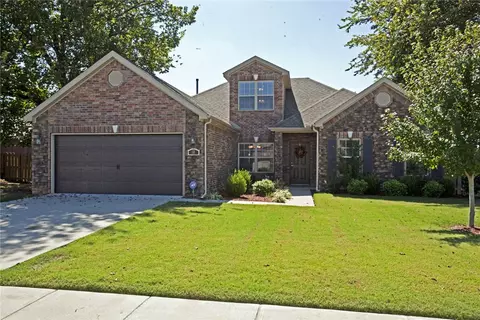 121 Devonshire Ave, Lowell, AR 72745 photo 2