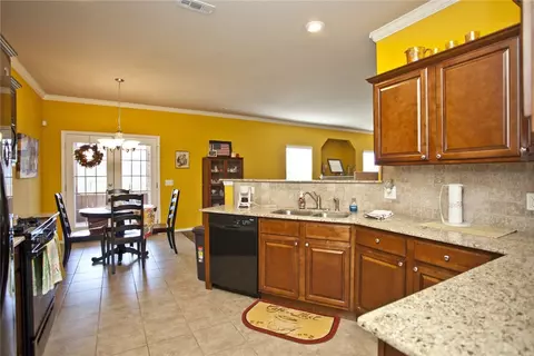 121 Devonshire Ave, Lowell, AR 72745 photo 5