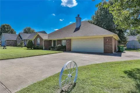 2425 Kasey Ave, Springdale, AR 72762 photo 2