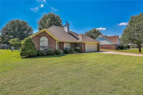 2425 Kasey Ave, Springdale, AR 72762 photo 3